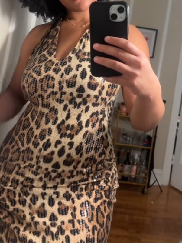 Elegant Sleeveless Leopard Print Midi Dress