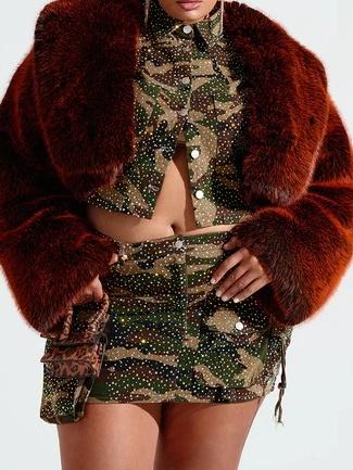 Short Red And Black Fur