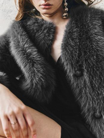 Button Gray Fur