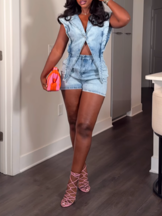 Casual Triangle Design Denim-body Shorts