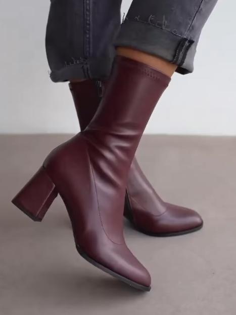Claret Medium-high Boots